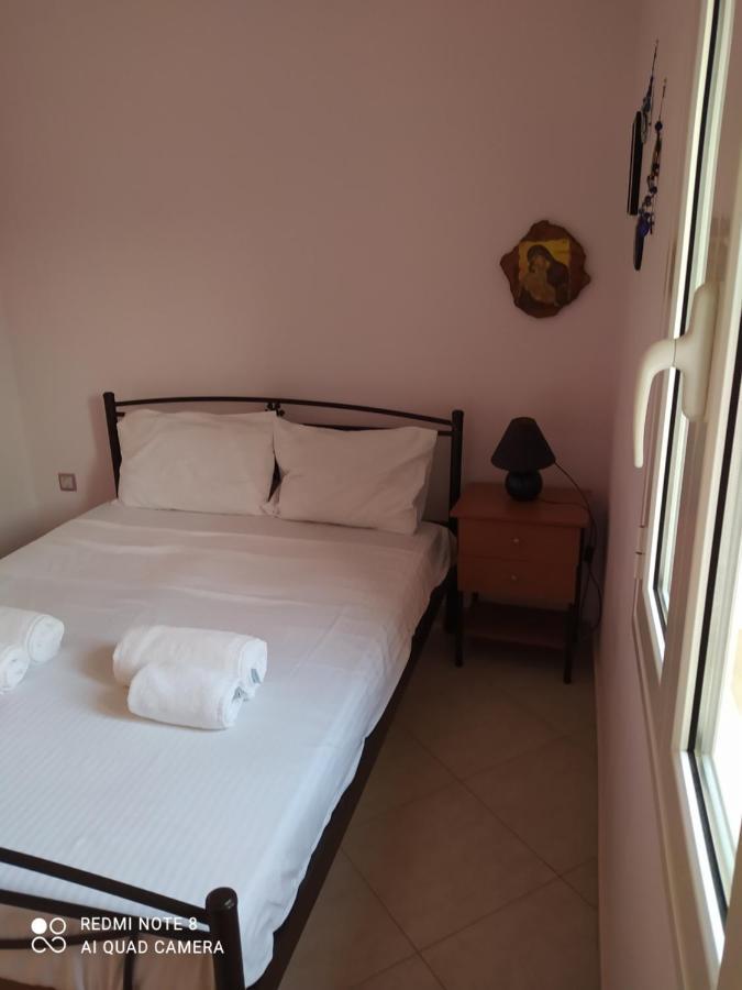 Ozena Countryside Apartment Vromonérion エクステリア 写真