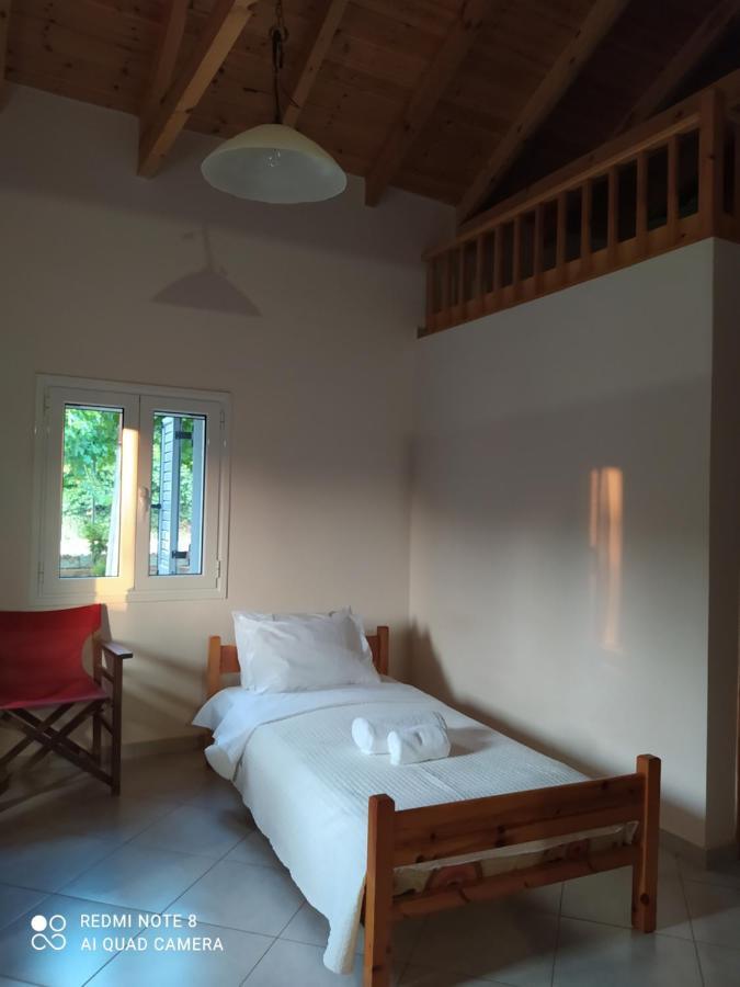 Ozena Countryside Apartment Vromonérion エクステリア 写真