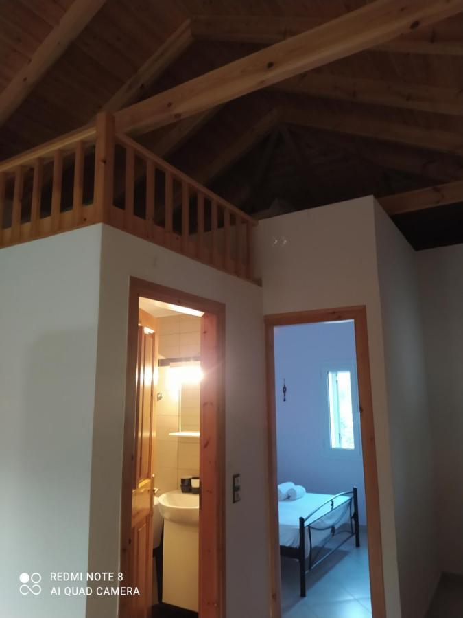 Ozena Countryside Apartment Vromonérion エクステリア 写真