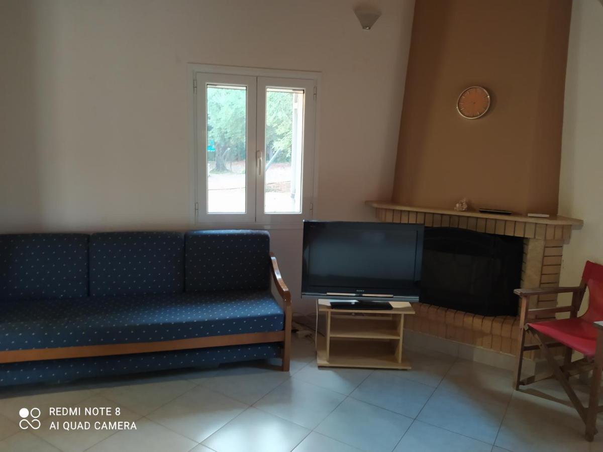 Ozena Countryside Apartment Vromonérion エクステリア 写真